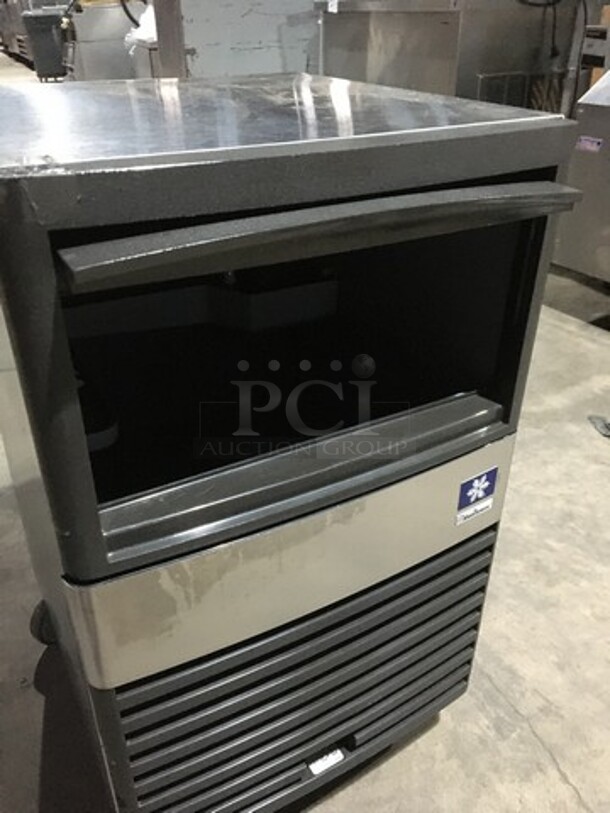 Manitowoc Commercial Under The Counter Ice Making Machine! Model QM30A Serial 310213655! 115V 1Phase! On Legs! Working When Removed! - Image 6 of 9