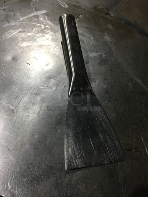 WOW! Grill Scrappers! 9 X Your Bid! - Image 2 of 4