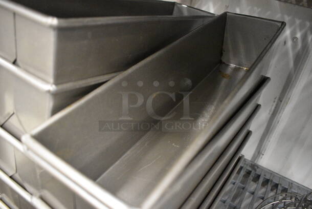 5 Metal Single Loaf Long Baking Pans. 4.5x16.5x4. 5 Times Your Bid! - Image 2 of 3