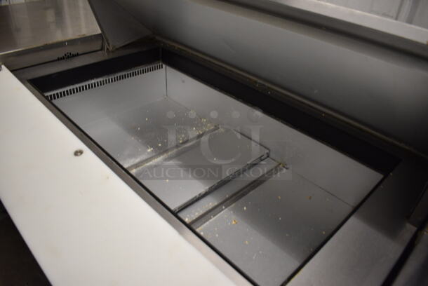 GREAT! Traulsen Model UPT4818-LR Stainless Steel Commercial Sandwich Salad Prep Table Bain Marie Mega Top w/ Cutting Board on Commercial Casters. 115 Volts, 1 Phase. 48x32x45. Tested and Working! - Image 4 of 8