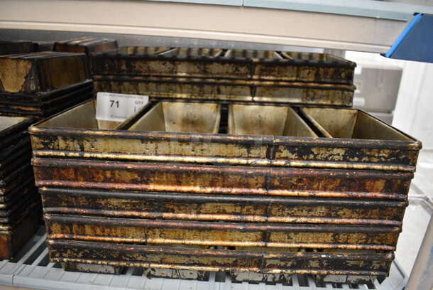 12 Metal 4 Loaf Baking Pans. 20x8.5x2.5. 12 Times Your Bid!