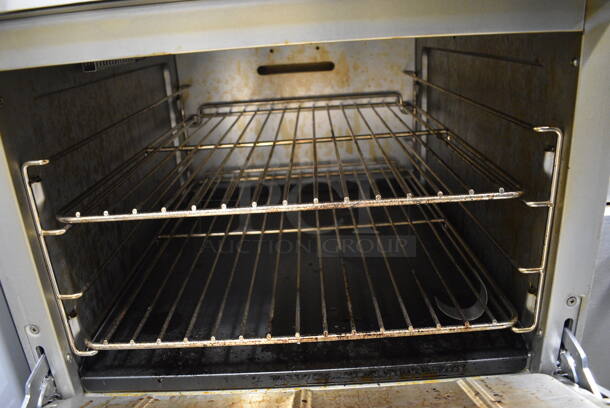 WOW! CPG Model S24-N Stainless Steel Commercial Natural Gas Powered 4 Burner Range w/ Oven and Overshelf. 150,000 BTU. 24x33x59 - Image 3 of 8
