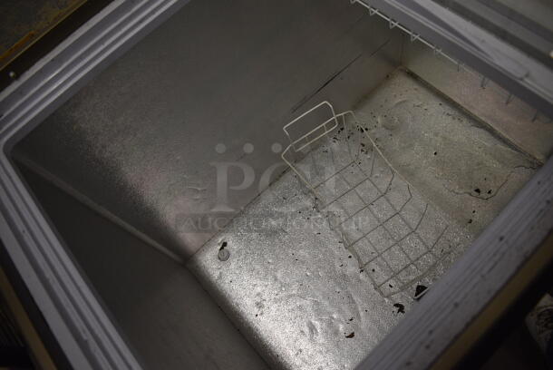 NICE! Omcan Metal Commercial Chest Freezer Merchandiser. 115 Volts, 1 Phase. 46x24x32. Tested and Working! - Image 6 of 10