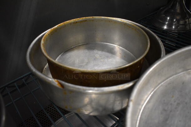 4 Various Metal Round Baking Pans. Includes 10.5x10.5x2. 4 Times Your Bid! - Image 2 of 3