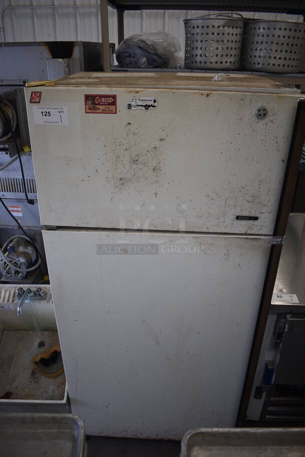 Frigidaire Model FPES19TFWD Cooler Freezer Combo Unit. 115 Volts, 1 Phase. 31x28x65