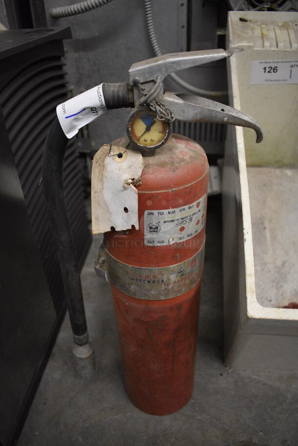 Metal Fire Extinguisher. 9x5x22
