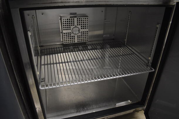 GREAT! 2016 True Model TUC-27-HC Stainless Steel Commercial Single Door Undercounter Cooler on Commercial Casters. 115 Volts, 1 Phase. 27.5x30x34.5. Tested and Working! - Image 4 of 5