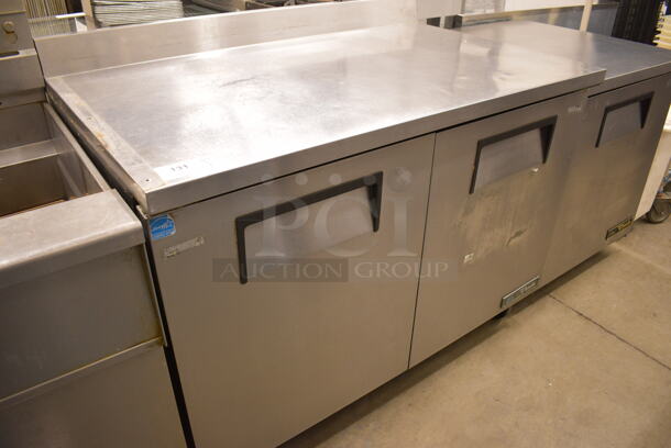 GREAT! 2016 True Model TWT-48F-HC ENERGY STAR Stainless Steel Commercial 2 Door Work Top Freezer on Commercial Casters. 115 Volts, 1 Phase. 48.5x30x40. Tested and Does Not Power On
