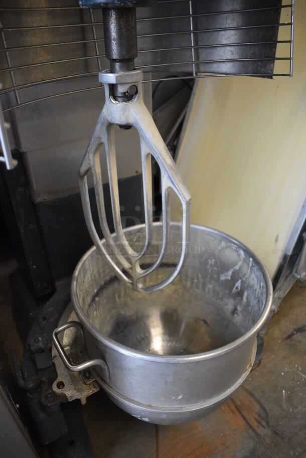 FANTASTIC! Hobart Model V-1401 Metal Commercial Floor Style 140 Quart Planetary Mixer w/ Bowl Guard, Bowl Adaptor, Stainless Steel Mixing Bowl and Paddle Attachment. Bowl and Attachment Are 40 Quart. 200 Volts, 3 Phase. 30x45x71 - Image 7 of 12