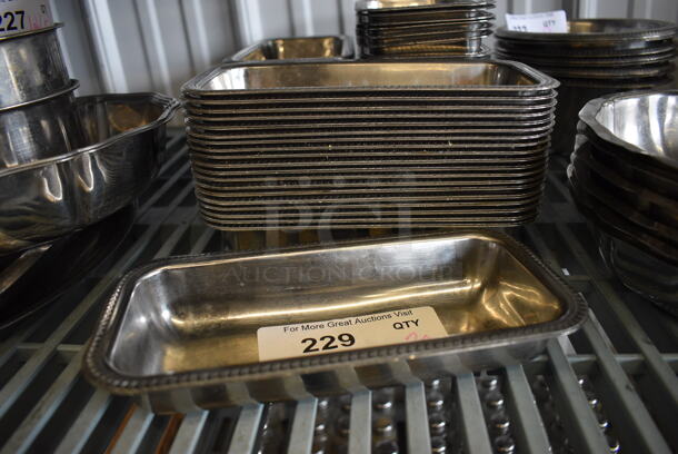 20 Metal Dishes. 9x4.5x1.5. 20 Times Your Bid!