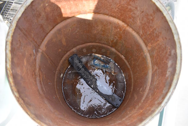 Metal Trash Can. 18.5x18.5x29.5 - Image 4 of 4