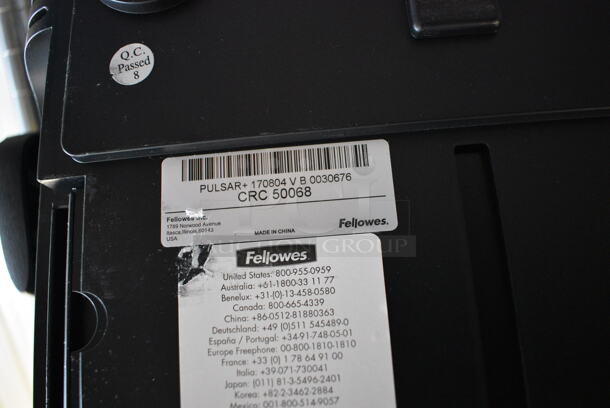 Fellowes Model CRC 50068 Pulsar Plastic Comb Binding Machine. 18x16x5 - Image 6 of 6