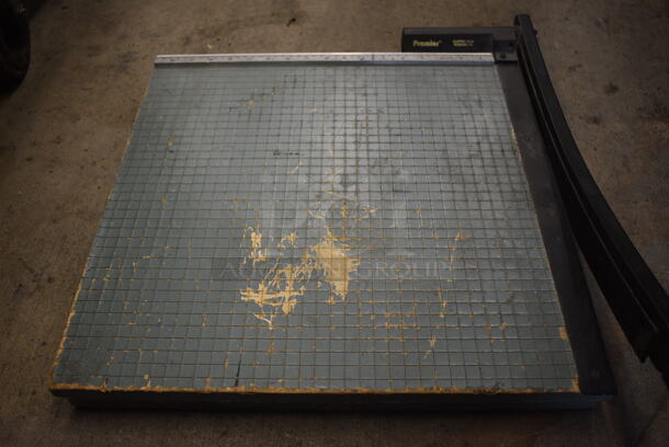Premier Metal Countertop Paper Cutter. 20x30x5 - Image 2 of 4