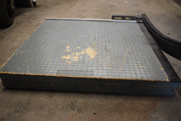 Premier Metal Countertop Paper Cutter. 20x30x5 - Image 4 of 4