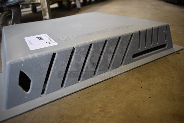 Gray Poly Knife Rack. 20x3.5x16 - Image 3 of 3