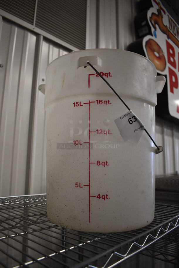 White Poly 20 Quart Bin w/ Handle. 12x13x15 - Image 1 of 2