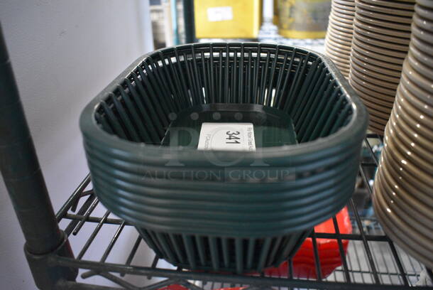 8 Dark Green Poly Food Baskets. 10x7x2.5. 8 Times Your Bid!