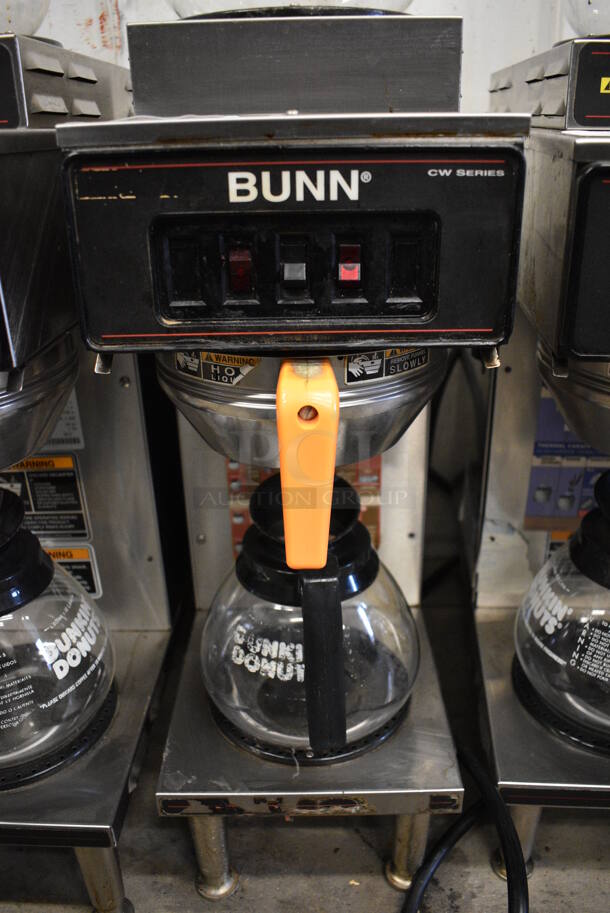 WOW! Bunn Model AXIOM-35-2 Stainless Steel Commercial Countertop 2 Burner Coffee Machine w/ Metal Brew Basket and 2 Coffee Pots. 120/208-240 Volts, 1 Phase. 8x18.5x23 - Image 4 of 5