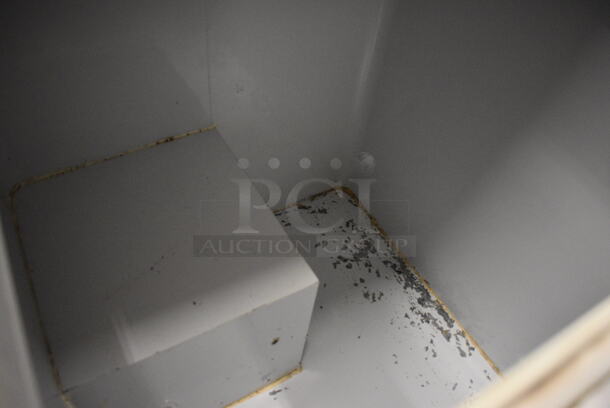 GREAT! Kelvinator Stainless Steel Commercial Floor Style Ice Cream Dipping Cabinet on Commercial Casters. 54x31x39. Tested and Powers On But Does Not Get Cold - Image 6 of 7