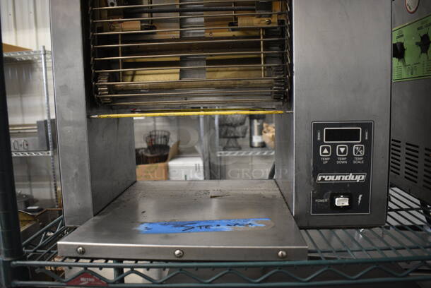 NICE! Roundup Model VCT-200RD Stainless Steel Commercial Countertop Rapid Vertical Toaster. 208-240 Volts, 1 Phase. 20.5x18x22 - Image 3 of 5