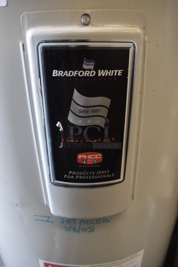 Bradford Model LD50S33G060 White Metal Commercial Automatic Storage Water Heater. 23x23x47 - Image 4 of 6