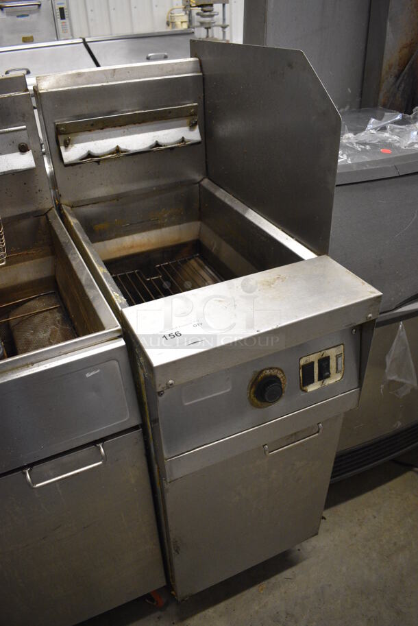 NICE! Frymaster Model MJ145ESD Stainless Steel Commercial Natural Gas Powered Deep Fat Fryer w/ Right Side Splash Guard on Commercial Casters. 122,000 BTU. 16x30x50 - Image 2 of 6