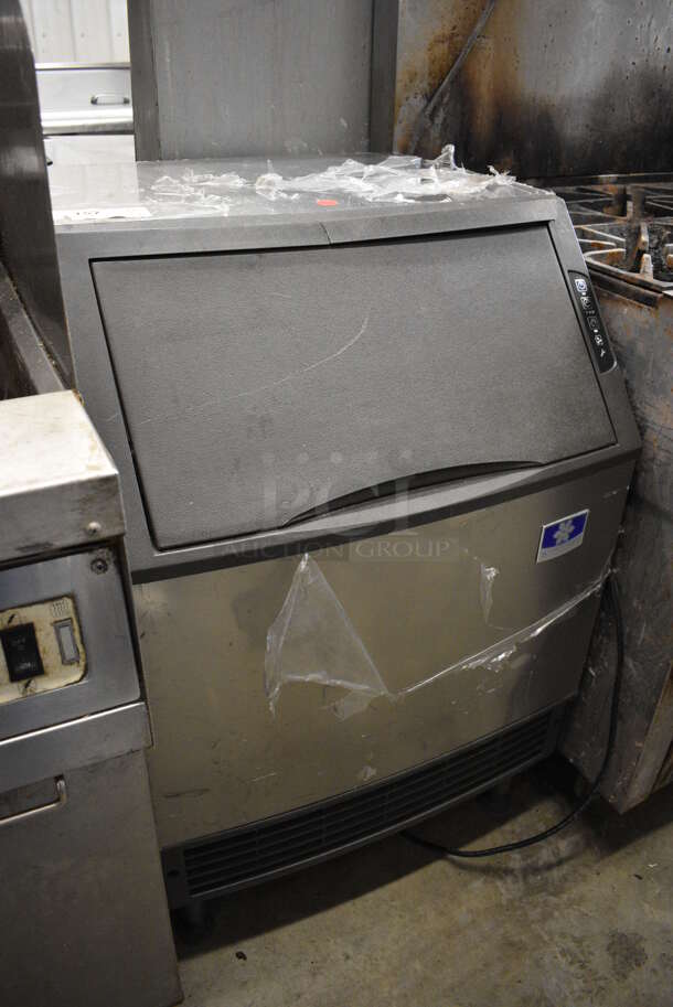BRAND NEW! SWEET! Manitowoc Model URF014QA-161B Stainless Steel Commercial Self Contained Ice Machine. 115 Volts, 1 Phase. 26x28x40 - Image 3 of 8