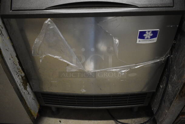 BRAND NEW! SWEET! Manitowoc Model URF014QA-161B Stainless Steel Commercial Self Contained Ice Machine. 115 Volts, 1 Phase. 26x28x40 - Image 6 of 8