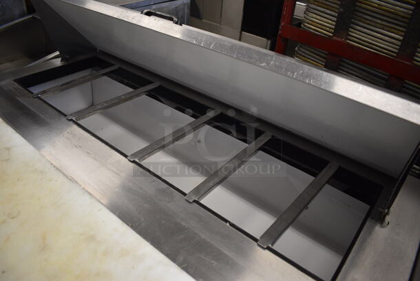 GREAT! True Model TSSU-48-12 Stainless Steel Commercial Sandwich Salad Prep Table Bain Marie Mega Top w/ Cutting Board. 115 Volts, 1 Phase. 48.5x30x43. Tested and Powers On But Temps at 55 Degrees - Image 4 of 8
