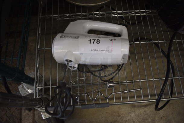 Black & Decker White Hand Mixer. 3.5x8x11. Tested and Working! - Image 2 of 3