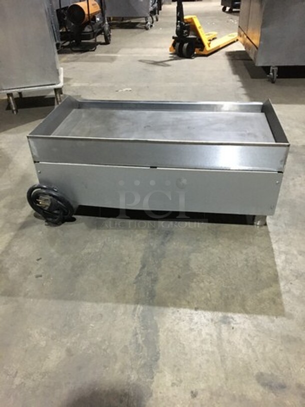 WOW! APW Wyott Commercial Countertop Electric Powered Flat Griddle! With Back & Side Splashes! All Stainless Steel! Model EG36I Serial 120871307015! 208/240V 1/3 Phase! On Legs! - Image 4 of 11