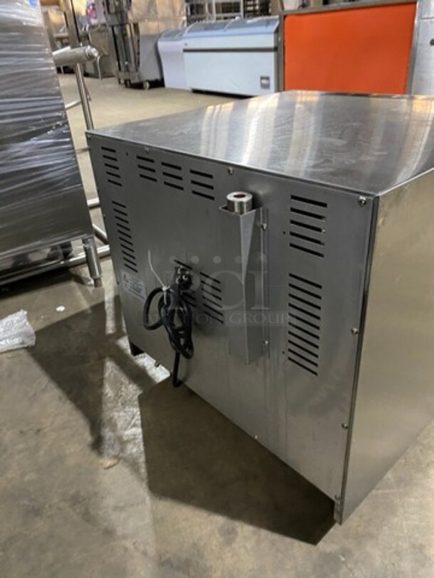Moffat Turbofan Countertop Convection Oven! All Stainless Steel! With View Through Door! Model E23M3 Serial 1780932! 208V! On Legs! - Image 4 of 9
