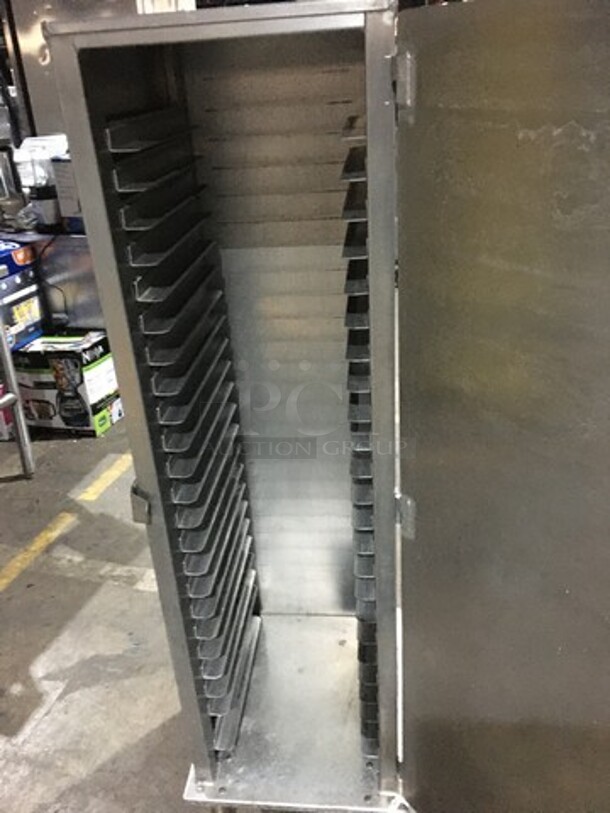 Lockwood Commercial Enclosed Pan Rack! Model CA60RR25! On Legs! - Image 5 of 8