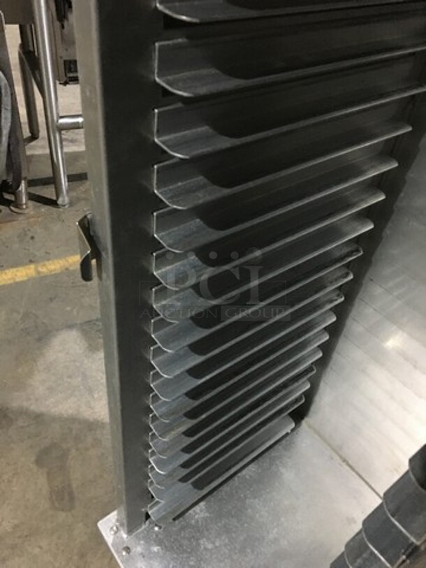 Lockwood Commercial Enclosed Pan Rack! Model CA60RR25! On Legs! - Image 6 of 8
