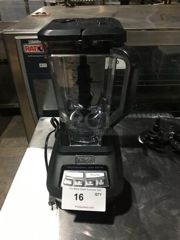 Ninja Commercial Countertop Blender! Model BL77030! 120V!