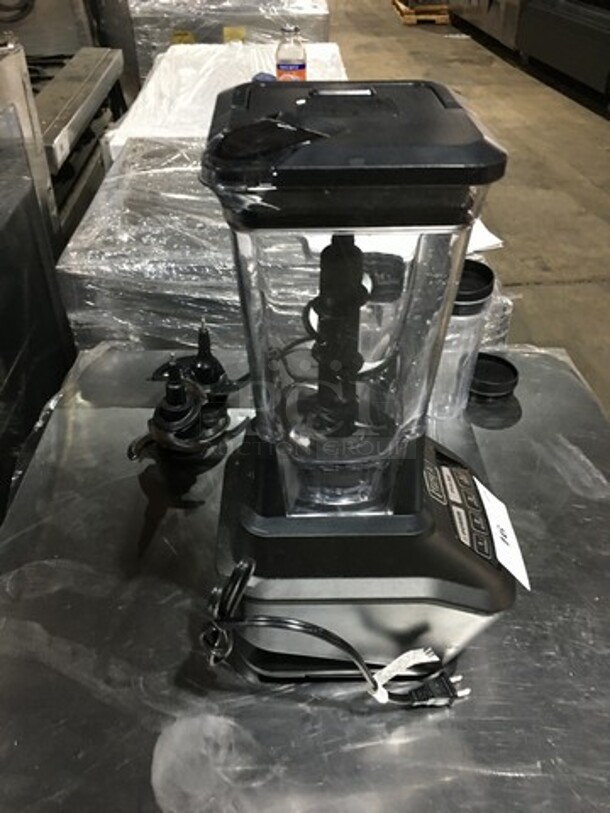 Ninja Commercial Countertop Blender! Model BL77030! 120V! - Image 4 of 9