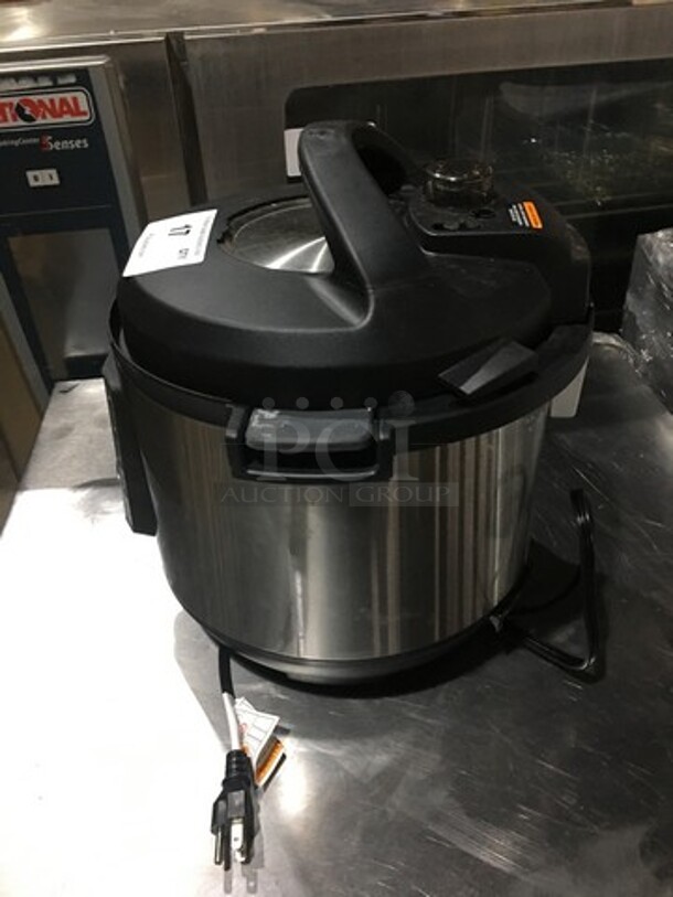 Instant Pot Countertop Electric Pressure Cooker! All Stainless Steel! Model DUOEVOPLUS80! 120V!
 - Image 2 of 8
