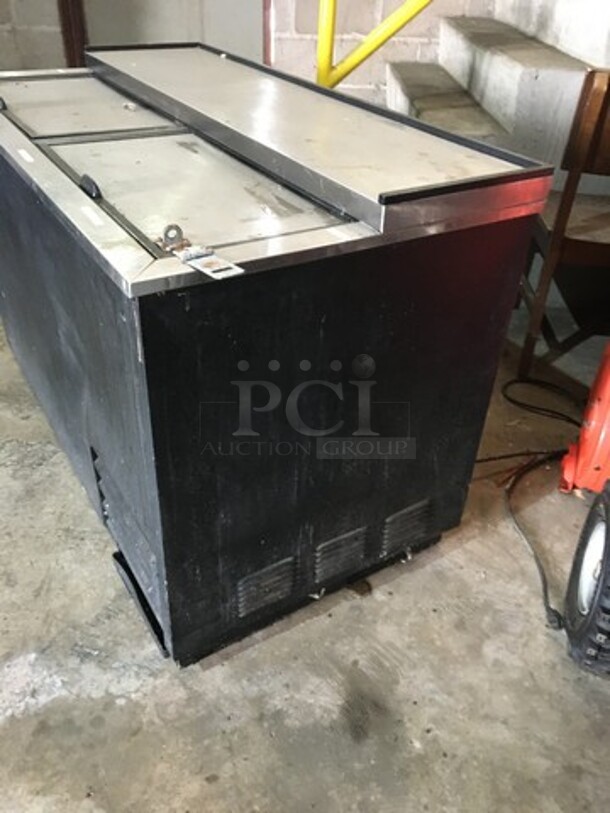 True Commercial Under The Counter Beer Bottle Cooler! With 2 Stainless Steel Sliding Top Doors! Model TD5018 Serial 6627569! 115V 1Phase! - Image 3 of 7
