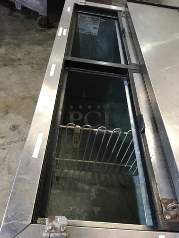 True Commercial Under The Counter Beer Bottle Cooler! With 2 Stainless Steel Sliding Top Doors! Model TD5018 Serial 6627569! 115V 1Phase! - Image 5 of 7