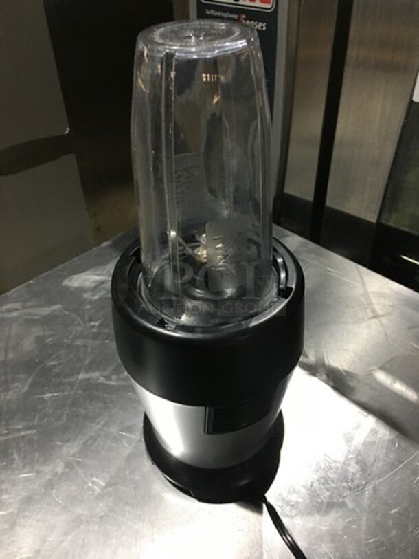 Nutri Ninja Pro Countertop Bullet Blender! Model BL45630DOB! 120V! - Image 5 of 9