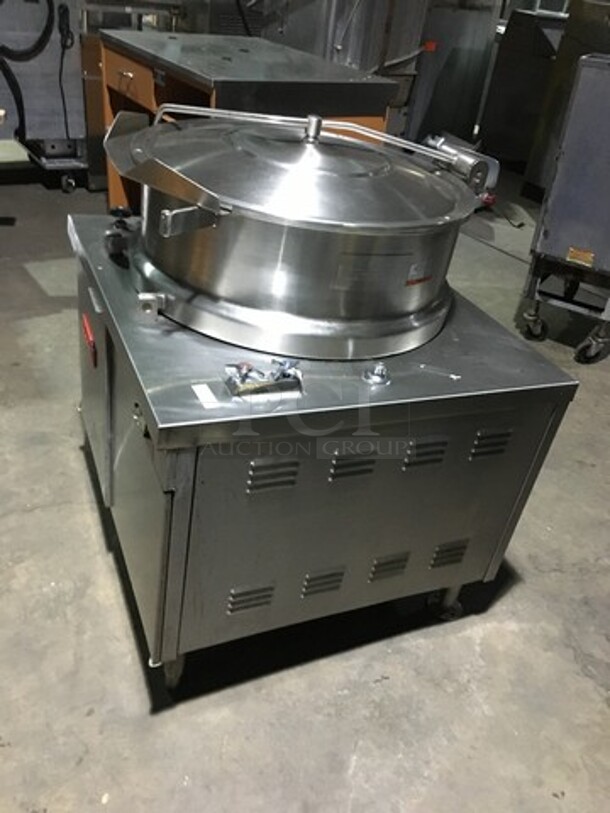 Vulcan Commercial 40 Gallon Tilting Steam Kettle! All Stainless Steel! Model VDMT40 Serial AP10460219AA4687! 120V 1Phase! On Legs! - Image 2 of 10