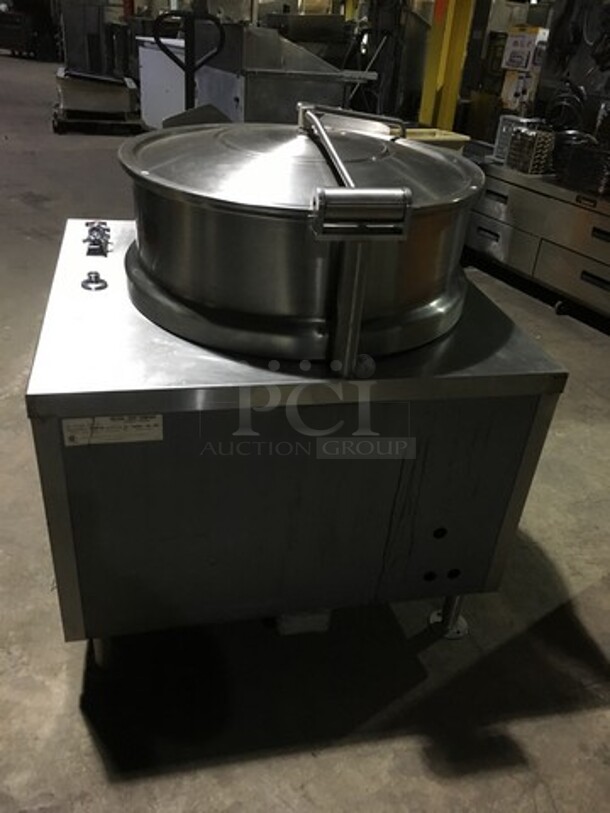 Vulcan Commercial 40 Gallon Tilting Steam Kettle! All Stainless Steel! Model VDMT40 Serial AP10460219AA4687! 120V 1Phase! On Legs! - Image 4 of 10