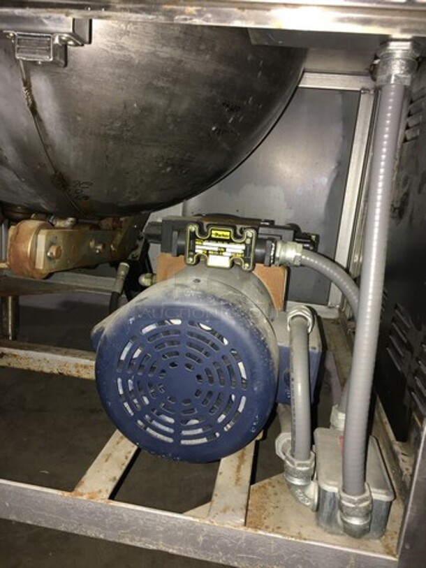 Vulcan Commercial 40 Gallon Tilting Steam Kettle! All Stainless Steel! Model VDMT40 Serial AP10460219AA4687! 120V 1Phase! On Legs! - Image 7 of 10