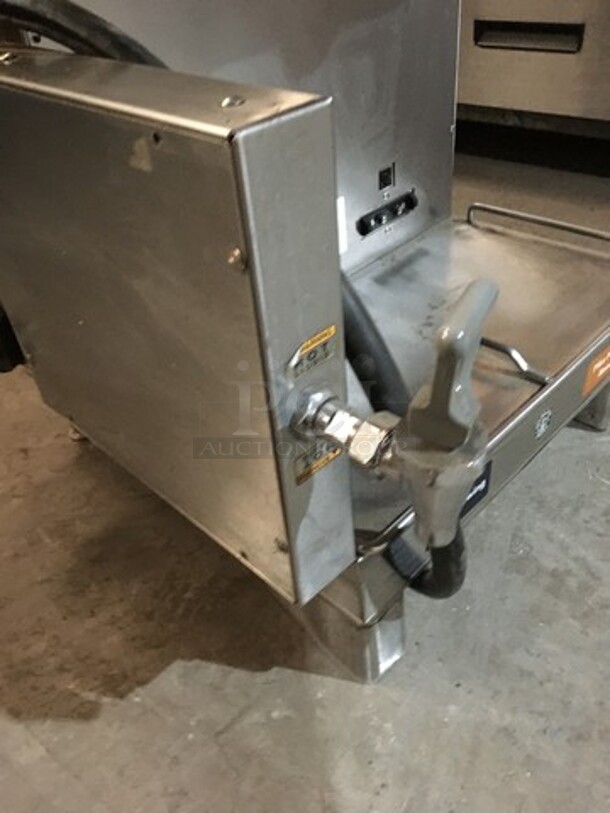 Bunn Commercial Countertop Dual Coffee Brewing Machine! All Stainless Steel! Model DUALSHDBC! 120/208V 1Phase! - Image 6 of 8