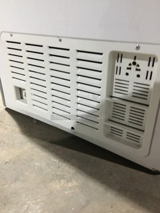 Avanti Commercial Chest Freezer Display Merchandiser! With 2 Sliding Top Doors! 115V! - Image 7 of 8