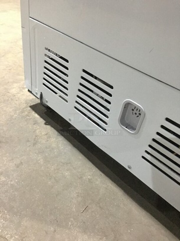 Omcan Commercial Chest Freezer Showcase Merchandiser! With 2 Sliding Top Doors! Model 37815 Serial 690207378158! 115V! - Image 7 of 7