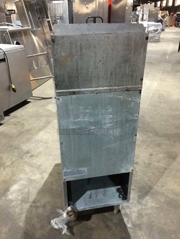 WOW! Imperial Commercial Natural Gas Powered Deep Fat Fryer! With Backsplash! With 2 Metal Frying Baskets! All Stainless Steel! On Legs! - Image 3 of 9