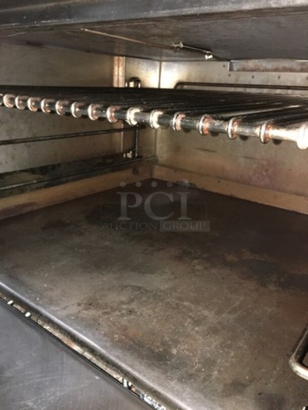 Nice! Jade Range Heavy Duty Commercial Natural Gas Powered WIDE BODY 4 Burner Range! With Full Size Oven Underneath! All S.S.! On Commercial Casters! - Image 8 of 12