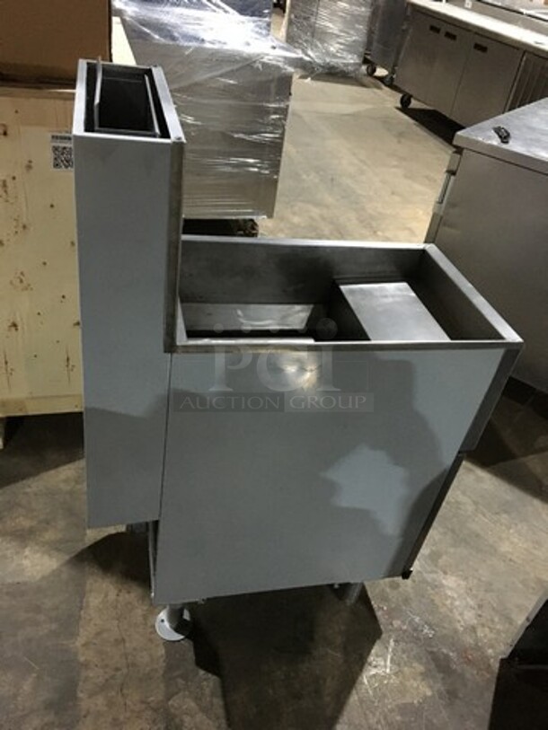 Pitco Commercial Natural Gas Powered Deep Fat Fryer! With Backsplash! All Stainless Steel! Model 35C Serial G14FD035894! On Legs! - Image 4 of 8