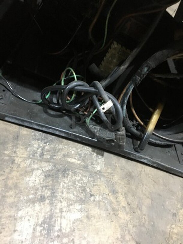 Commercial Single Door Reach In Cooler Merchandiser! With Poly Coated Racks! - Image 8 of 8